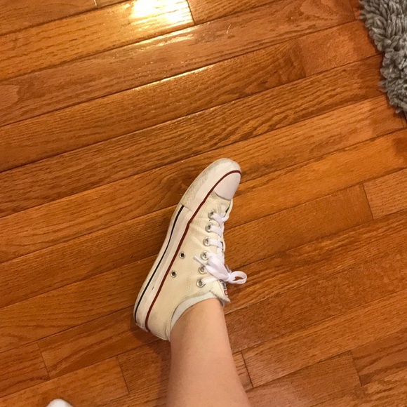 Converse White Canvas Low Top - Picture 4 of 7